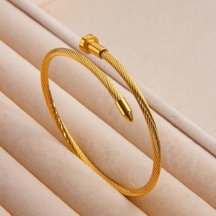 Gold Bracelets for Women- 4Pcs 18K Gold Plated Stackable Floral Clover Bracelets ,Stainless Steel Bangle Non Tarnish, Gold Bracelet Set Trendy Jewelry,Christmas Valentines Birthday Gifts-Pulseras Para Mujer