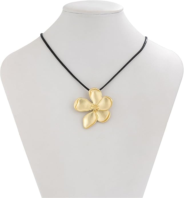 GYRMMUE Vintage Gold Flower Necklace Earrings,Large Flower Necklace Rings Earrings Set Statement Five-Petal Flower Necklace Chunky Floral Earrings Rings Jewelry for Women