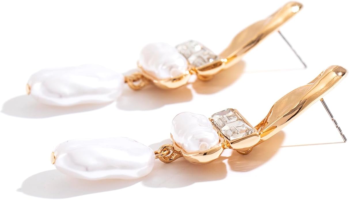 Statement Pearl Dangle Earrings,Gold and Large Pearl,Luxury Chandelier Organic Style Earrings
