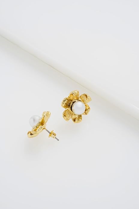 Ted Baker London Dara Daisy Pearl Stud Earrings for Women (Gold/Pearl)