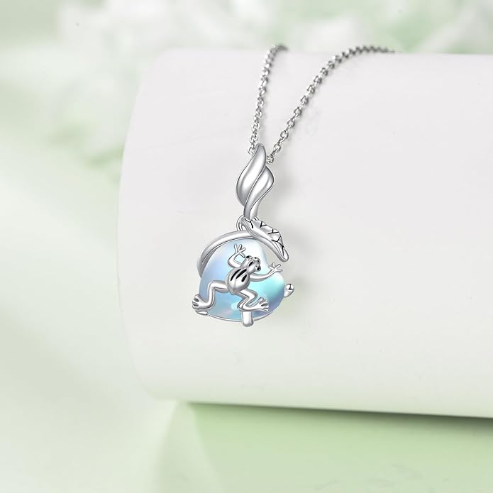 Moonstone Necklace for Women dragonfly Necklace 925 Sterling Silver Teardrop Moonstone Pendant Necklace Dragonfly Jewelry Gifts for Women