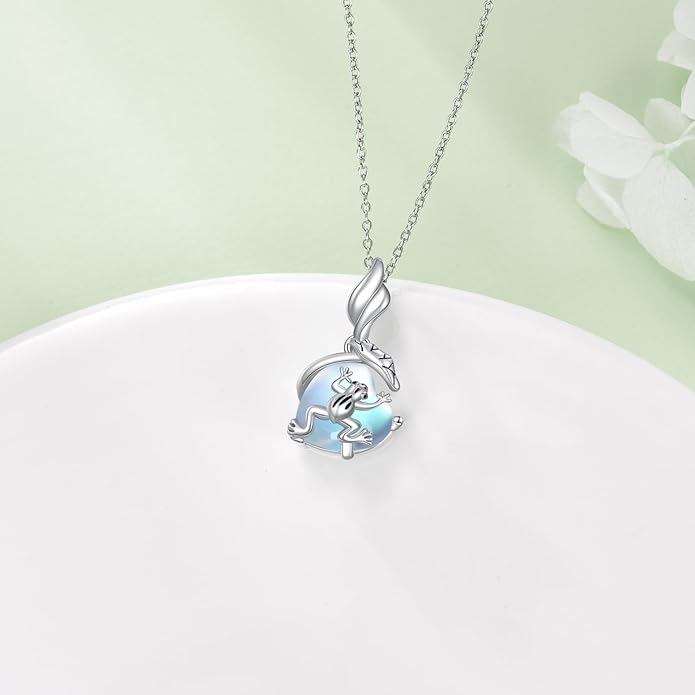 Moonstone Necklace for Women dragonfly Necklace 925 Sterling Silver Teardrop Moonstone Pendant Necklace Dragonfly Jewelry Gifts for Women