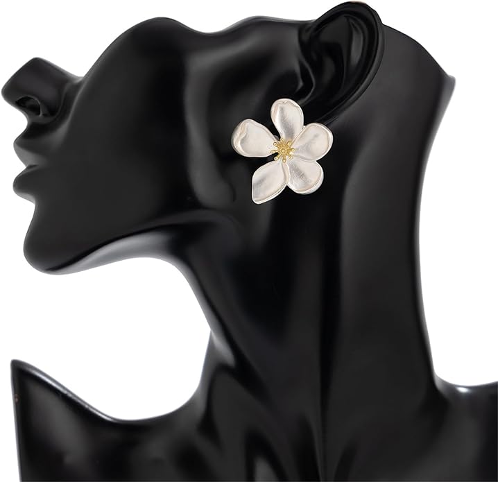 GYRMMUE Vintage Gold Flower Necklace Earrings,Large Flower Necklace Rings Earrings Set Statement Five-Petal Flower Necklace Chunky Floral Earrings Rings Jewelry for Women