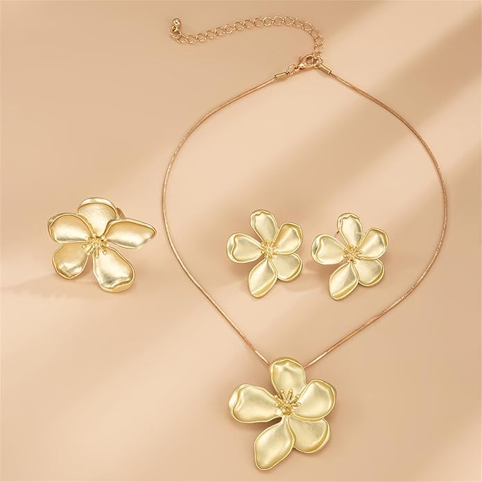 GYRMMUE Vintage Gold Flower Necklace Earrings,Large Flower Necklace Rings Earrings Set Statement Five-Petal Flower Necklace Chunky Floral Earrings Rings Jewelry for Women
