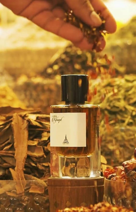 Paris Corner | Rifaaqat Unisex EDP 2.8 Fl Oz | A Captivating Blend of Elemi, Pink Pepper, and Vanilla with Smoky Leather Notes | Sophisticated and Alluring Vanilla Perfume Experience