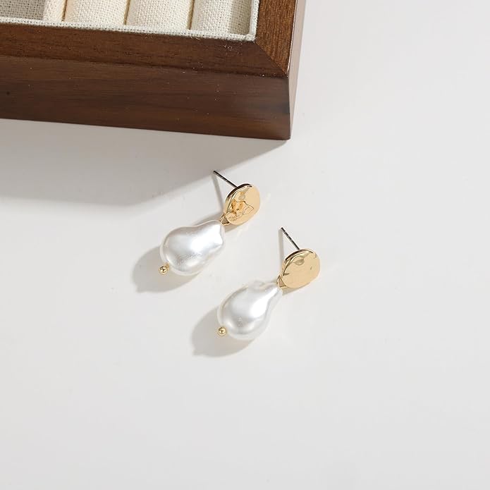 Statement Pearl Dangle Earrings,Gold and Large Pearl,Luxury Chandelier Organic Style Earrings