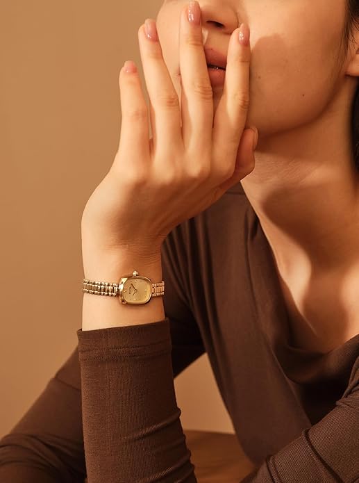 Gold Watches for Women Vintage Ladies Wrist Watches Stainless Steel Dainty Small Gold Watch with Link Removal Tools and Gift Box for Women and Love Ones