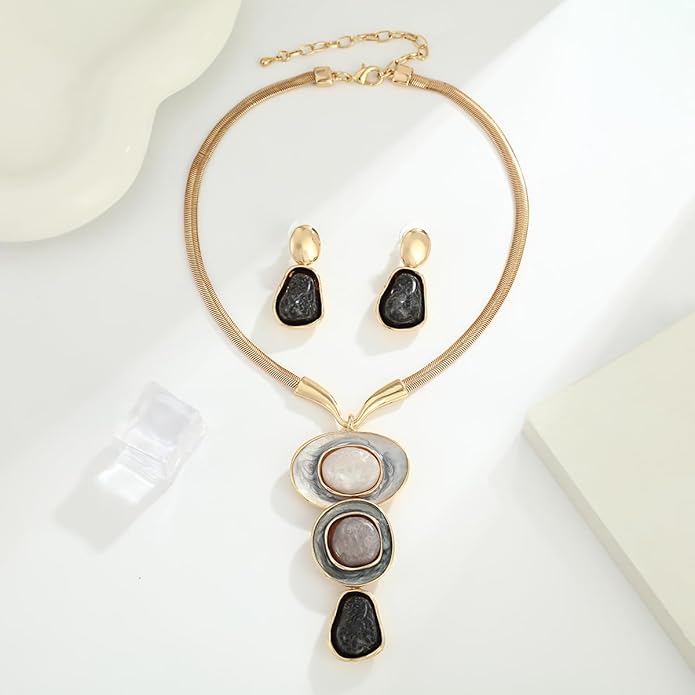 Chunky Statement Jewelry Set Blue Ocean Seashell Choker Necklaces Earrings Set for Women Pearl Bib Collar Necklaces for Party Prom Pageant Summer Fashion Jewelry Unique Birthday Gift