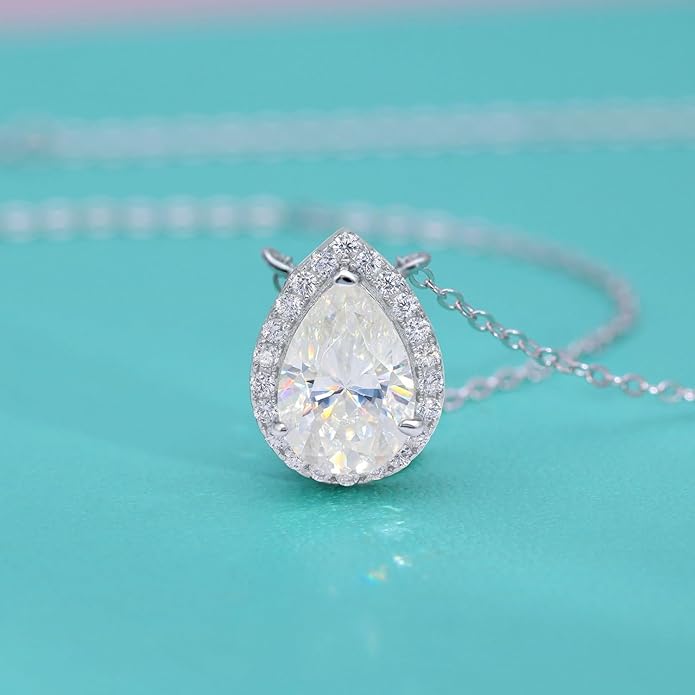 14K Gold Pear Cut Diamond VVS1 Diamond Necklace for Women, Luxury Jewelry Accessory, Addition to Your Beloved Partner's Collection