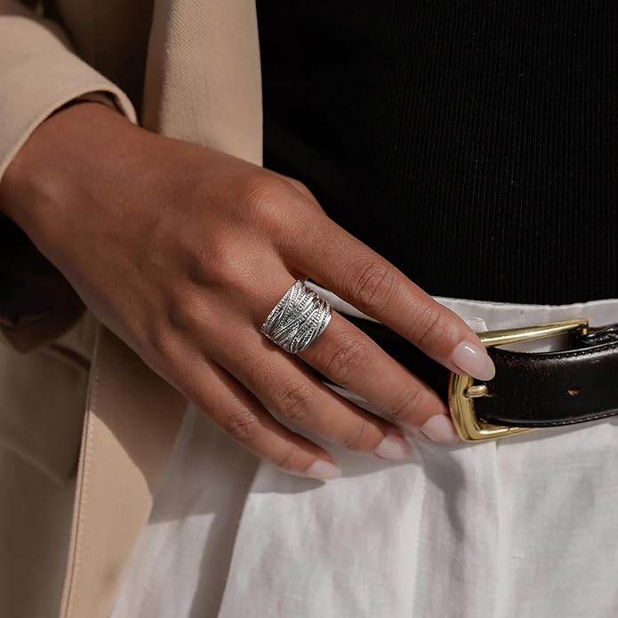 Mytys 2 Tone Intertwined Crossover Statement Ring Fashion Chunky Band Rings for Women Wide Index Finger Rings Costume Jewelry