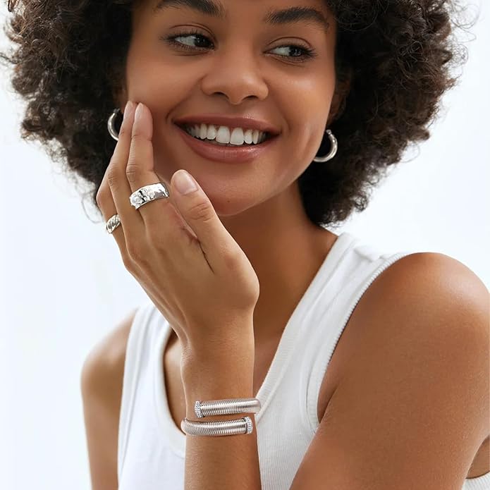 18K Gold Plated Bracelets for Women Gold Bangles for Women Chunky Bangle Bracelets for Women Bracelets Stack Tarnish Free Bangle Set of 3 for Women Accessories for Her Gifts