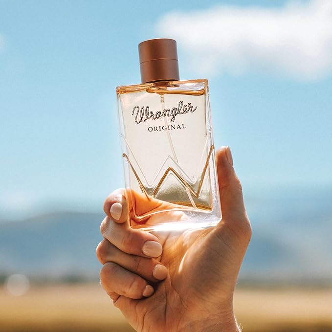 Wrangler Original Woman's Perfume by Tru Western, 2.5oz, Blackberry, Pear, Wild Berries, Sugared Fruits & Tart Fruit Scent, Vibrant Feminine Fragrance