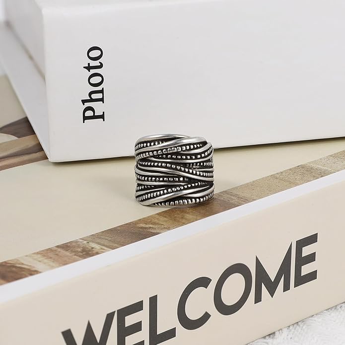 Mytys 2 Tone Intertwined Crossover Statement Ring Fashion Chunky Band Rings for Women Wide Index Finger Rings Costume Jewelry