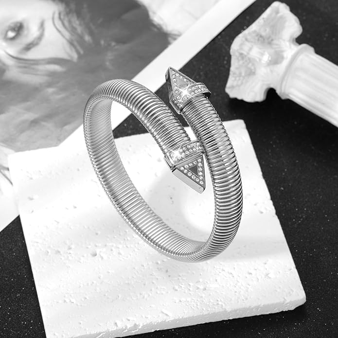 18K Gold Plated Bracelets for Women Gold Bangles for Women Chunky Bangle Bracelets for Women Bracelets Stack Tarnish Free Bangle Set of 3 for Women Accessories for Her Gifts