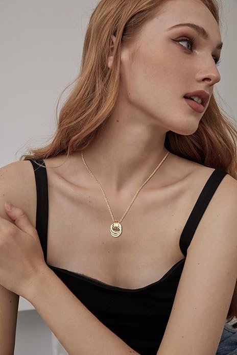 Gold Knot Pendant Necklace for Women Gold Statement Geometric Necklace Dainty Link Choker Necklace Trendy Jewelry Accessories