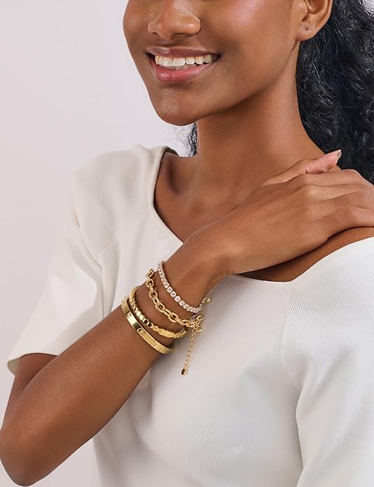 Gold Chain Bracelet Set for Women 14K Gold Plated Bracelets Multi-Layer Stackable Bracelet Dainty Cuban Paperclip Chain Bracelets Pack Jewelry