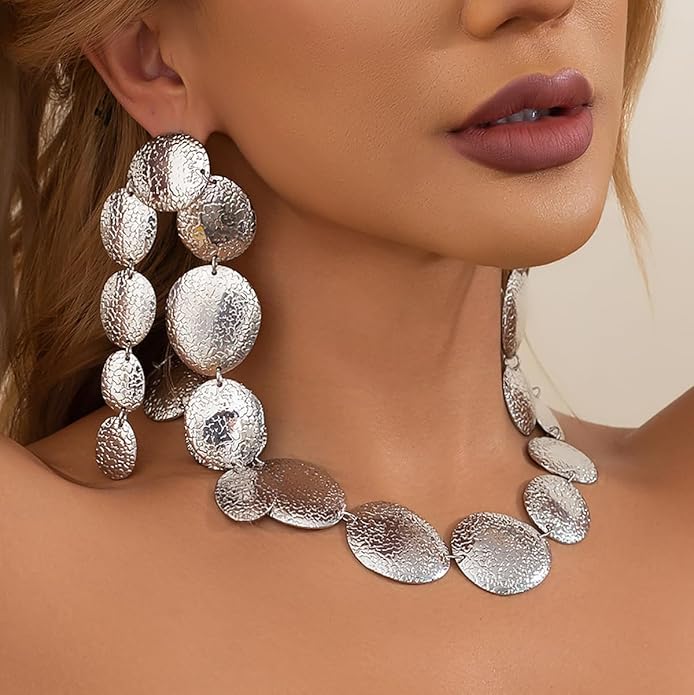 Elegant Gold Choker Necklace and Earring Set for Women, Textured Jewelry Set, Statement Necklace & Drop Earrings for Parties and Events
