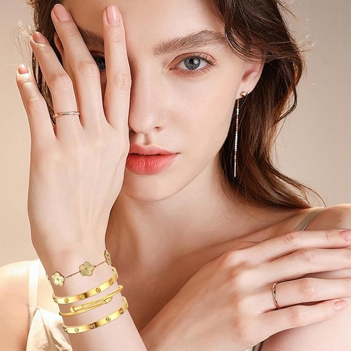 Gold Bracelets for Women- 4Pcs 18K Gold Plated Stackable Floral Clover Bracelets ,Stainless Steel Bangle Non Tarnish, Gold Bracelet Set Trendy Jewelry,Christmas Valentines Birthday Gifts-Pulseras Para Mujer
