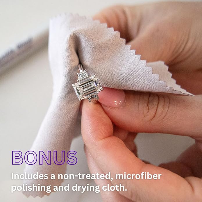 GemOro Sparkle Wand | Jewerly Cleaner Pen for On-The-Go | Travel Size Portable Cleaning Solution for Rings & Jewelry | Safe on Diamonds, Gemstones & Moissantie with Free Microfiber Cleaning Cloth