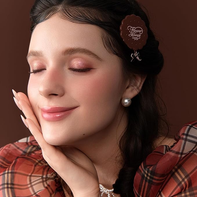 Flower Knows The Sweetie Bear Collection 6-Color Makeup Palette,Pink Eyeshadow with 4 Matte + 2 Shimmer Shades,Blendable Smooth Cute Eye Makeup,0.23 Oz(02 Strawberry Milk)