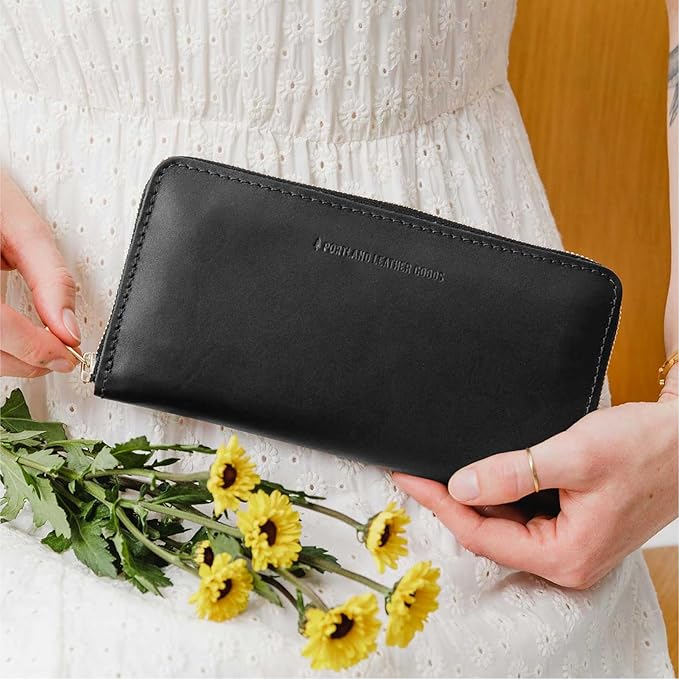 Portland Leather Goods Women's Accordion Zip Wallet – Handcrafted in Durable, Full-Grain Leather – 8 Card Slots & Secure Zippered Pocket – Black