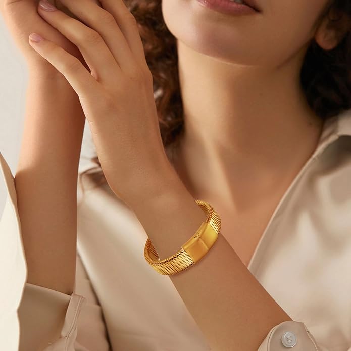 MISS RIGHT Gold Chunky Stretch Snake Chain Bangle Bracelets Stack for Women Trendy, 18K Gold Filled Stainless Steel Stretchy Womens Stackable Wristband Bangles Bracelet Set