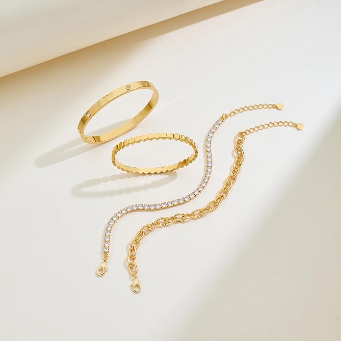 Gold Chain Bracelet Set for Women 14K Gold Plated Bracelets Multi-Layer Stackable Bracelet Dainty Cuban Paperclip Chain Bracelets Pack Jewelry