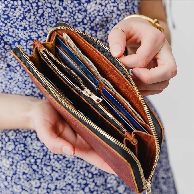 Portland Leather Goods Women's Accordion Zip Wallet – Handcrafted in Durable, Full-Grain Leather – 8 Card Slots & Secure Zippered Pocket – Nutmeg