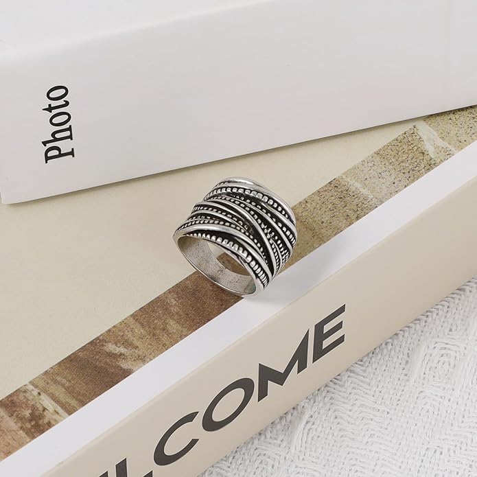 Mytys 2 Tone Intertwined Crossover Statement Ring Fashion Chunky Band Rings for Women Wide Index Finger Rings Costume Jewelry