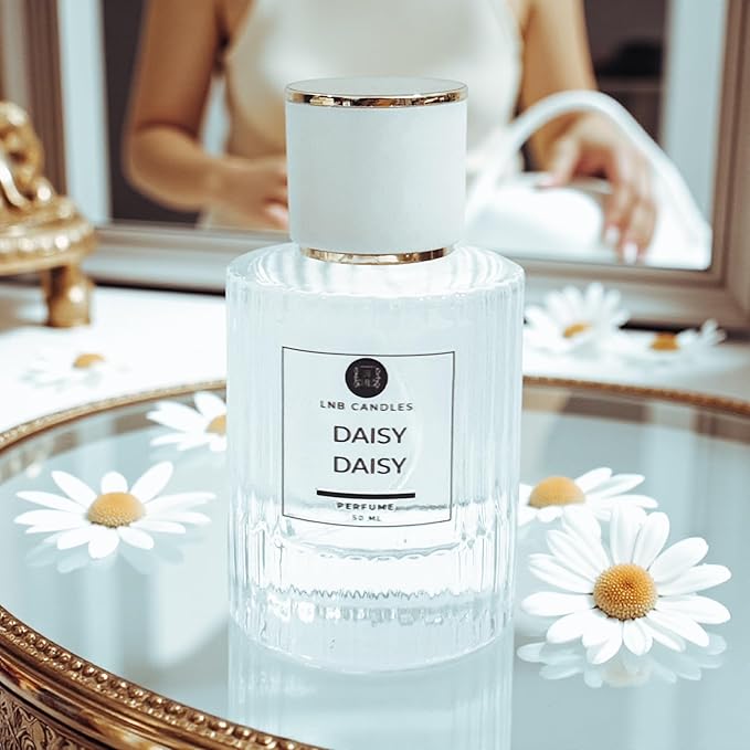 Daisy Bloom Eau de Parfum – Fresh Floral Perfume Women – Notes Wild Daisy, Jasmine, Violet Musk – Long Lasting Inspired by Popular Iconic Floral Fragrance Made in USA, Clean Ingredients Essential Oils