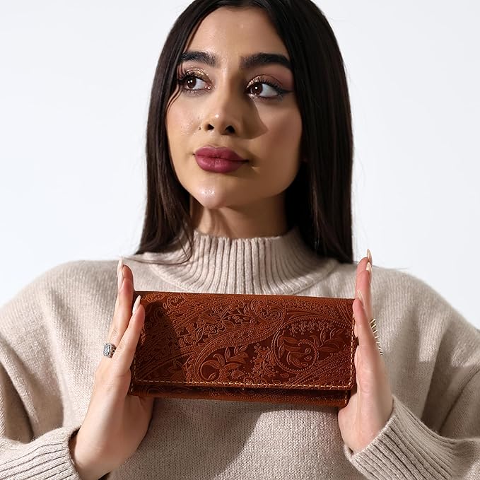 Genuine Leather Handmade Wallet for Women Large Capacity Credit Card Holder Ladies Bifold Long Clutch Handbag Slim Minimalist Western Purse with Zipper Pocket