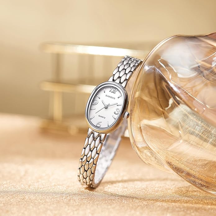 JIANDUN Vintage Small Gold Women’s Watch, Elegant Stainless Steel Bracelet, Water-Resistant with Tools Included
