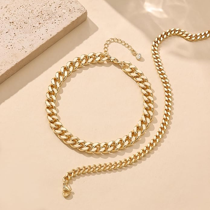 Foxgirl Gold Ankle Bracelets for Women 14K Gold Plated/Silver Anklets for Women Waterproof Minimalist Cuban Link Anklets Set Dainty Layered Ankle Bracelets Anklets for Women Gold Anklet Jewelry Gifts