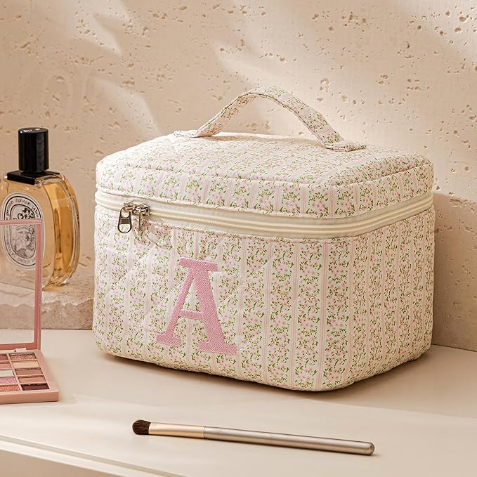 HBselect Initial Quilted Makeup Bag, Pink Cosmetic Travel Toiletry Bag, Flowers Coquette Zipper Make Up Pouch Organizer Teen Girl Gift Trendy Stuff D